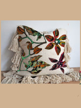 Load image into Gallery viewer, Western Wildflower Crochet Applique Pattern
