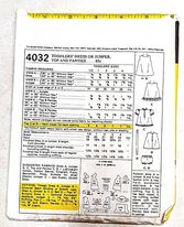 Load image into Gallery viewer, McCall&#39;s 4032Vintage Sewing Pattern (1974)
